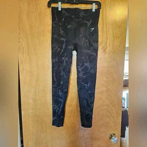 GYMSHARK WOMAN’S ADAPT CAMO SEAMLESS LEGGINGS - Black - Size MEDIUM